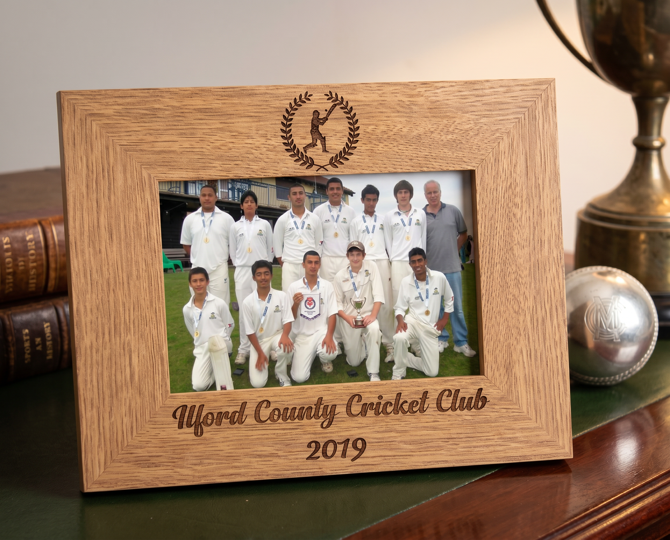 Personalised Cricket Photo Frame – Engraved Wooden Oak Frame With Stand Photo Frame ukgiftstoreonline