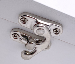 ukgiftstoreonline Personalised Mr and Mrs Wedding Gift Keepsake Memory Box With Butterflies