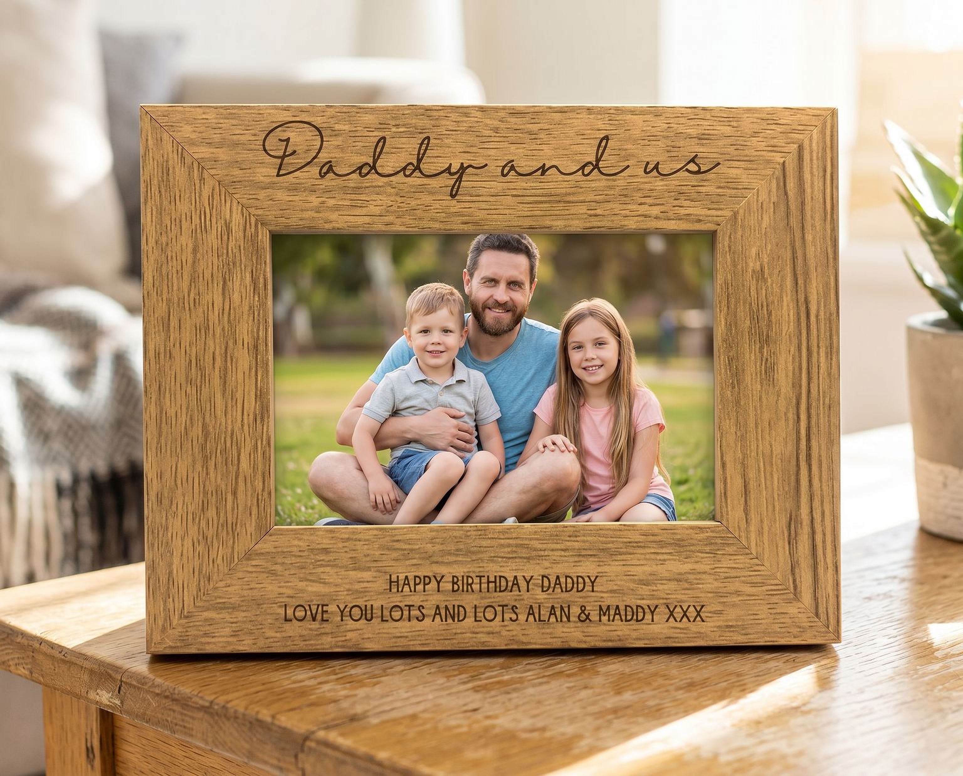 Personalised Daddy and Us Photo Frame Gift For Fathers Day, Birthday or Christmas Photo Frame ukgiftstoreonline
