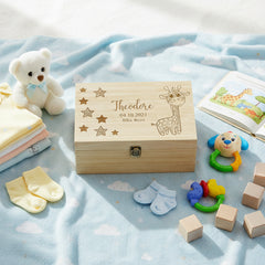Personalised Baby Gift Wooden Memory Keepsake box Giraffe and Stars
