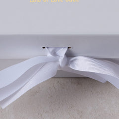 ukgiftstoreonline Personalised Auntie White Gift Box With Sentiment