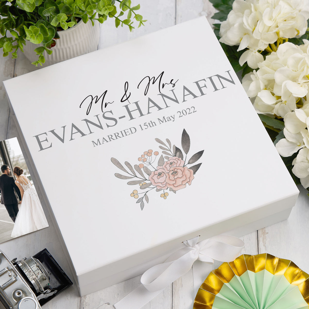 ukgiftstoreonline Personalised Mr & Mrs Wedding Keepsake Memory Box