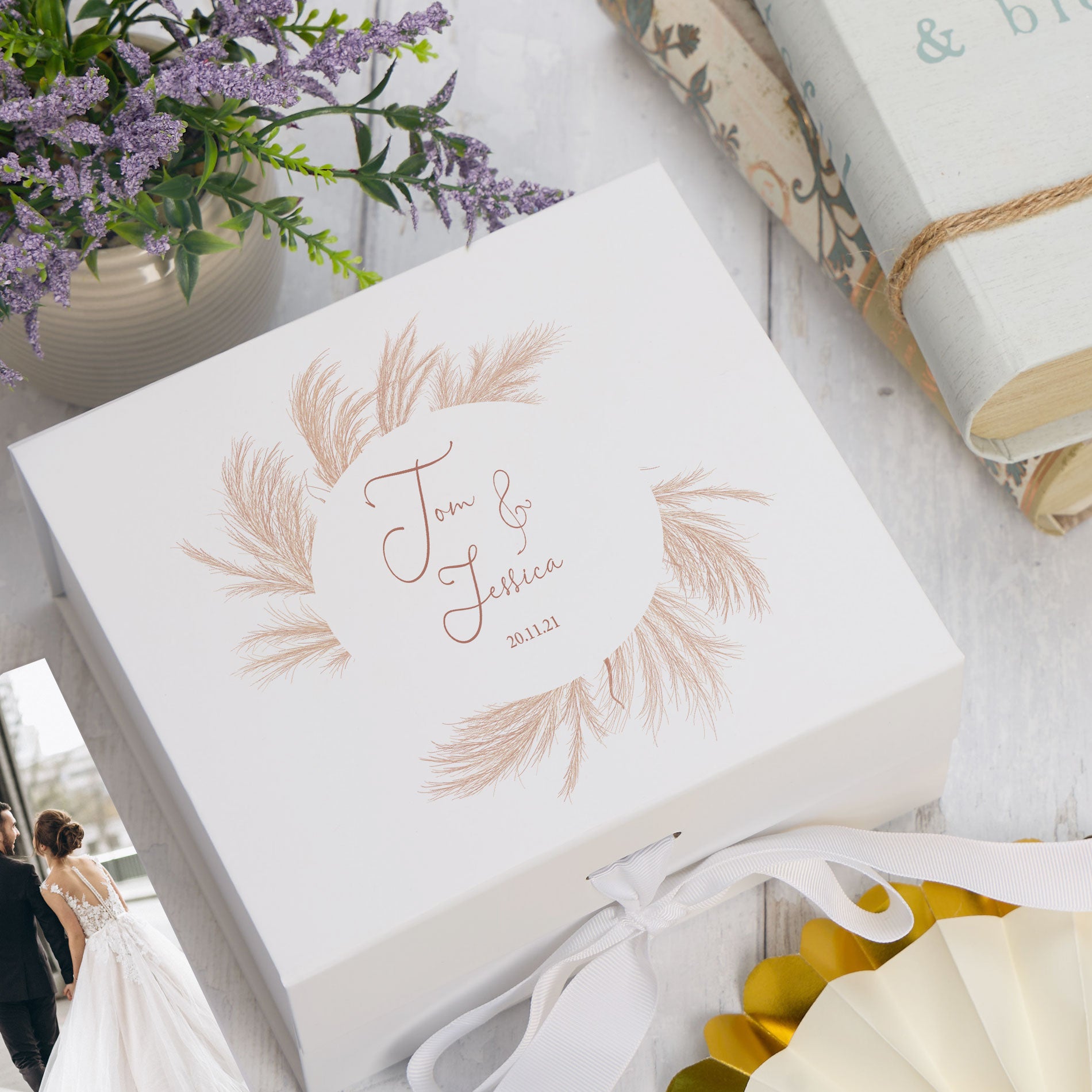 ukgiftstoreonline Personalised Wedding Feather Design Keepsake Memory Box