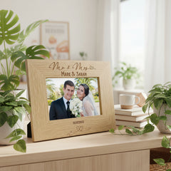 Mr and Mrs Love Heart Wedding Photo Frame Gift Landscape Engraved Wooden wedding photo frame ukgiftstoreonline