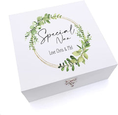 ukgiftstoreonline Personalised Special Nan Wreath Design Keepsake Large Wooden Box