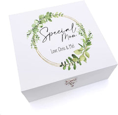 ukgiftstoreonline Personalised Special Mum Wreath Design Keepsake Large Wooden Box