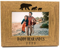 ukgiftstoreonline Personalised Daddy Bear and Us Oak Wood Finish Photo Frame Gift