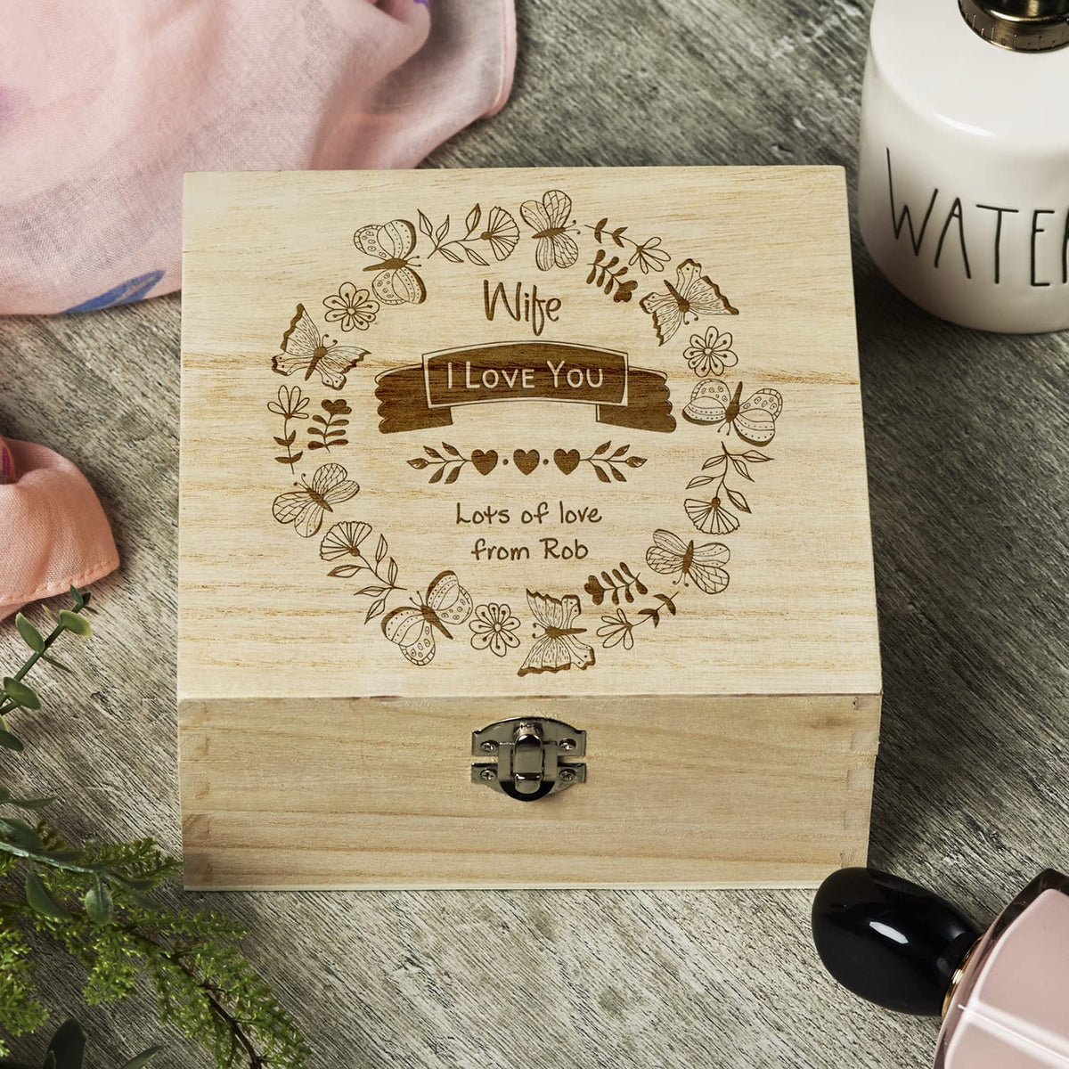 ukgiftstoreonline Personalised Wife Love You Keepsake Memory Gift Box
