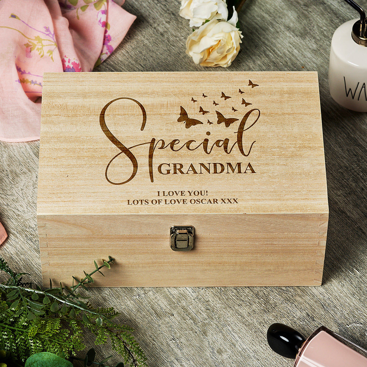 Personalised Large Gift Wooden Keepsake Box For Her Any Title Grandma, Mum, Auntie, Sister, Niece - ukgiftstoreonline
